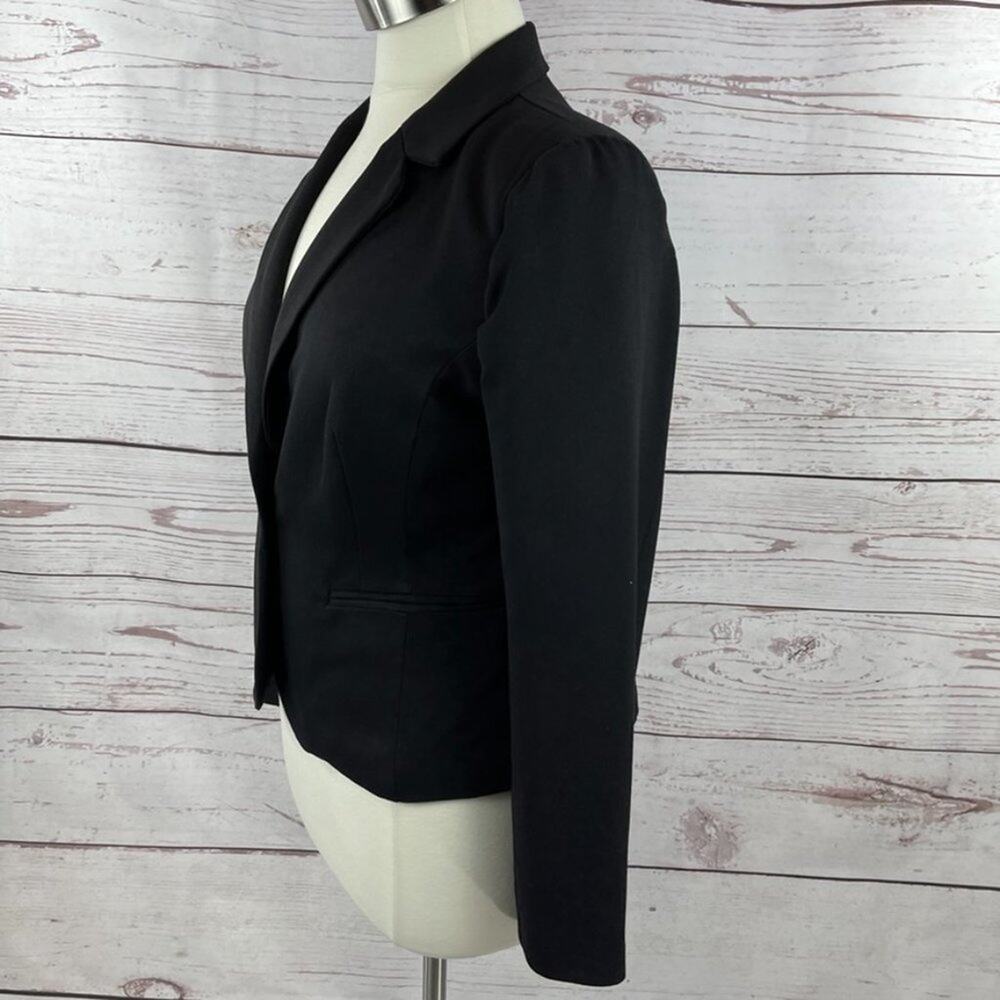 Now black jacket single button close - image 4